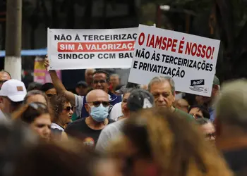 Em ato em defesa do Iamspe, servidores protestam por melhorias no Hospital do Servidor